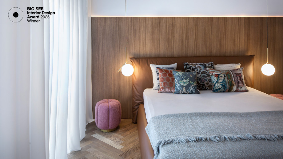 timeless-glow-bedroom-pendant-lights-decorative-cushions
