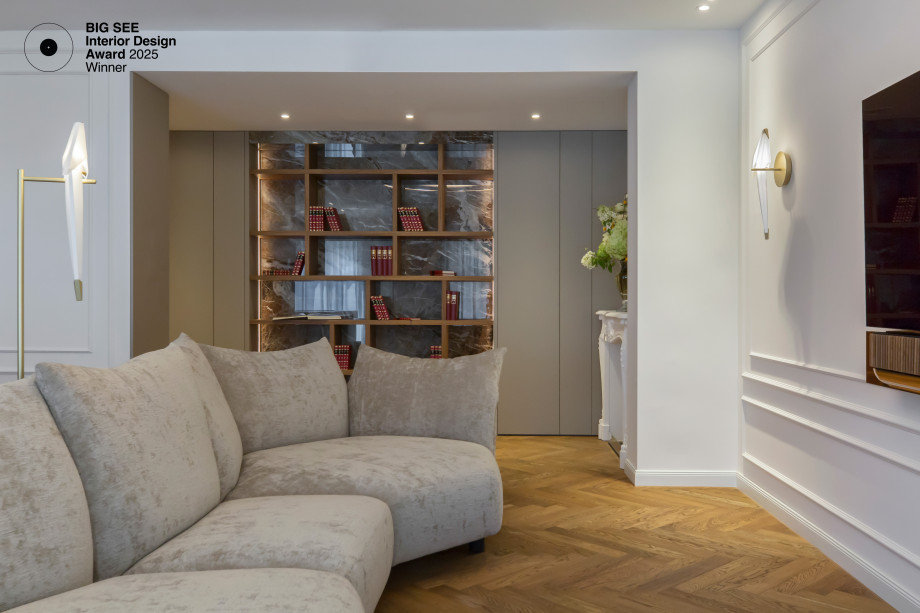 timeless-glow-lounge-built-in-bookshelf